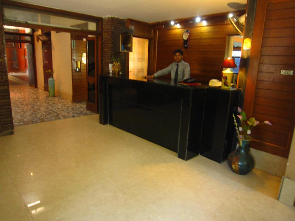 Hotel Kings Retreat Патіала Екстер'єр фото