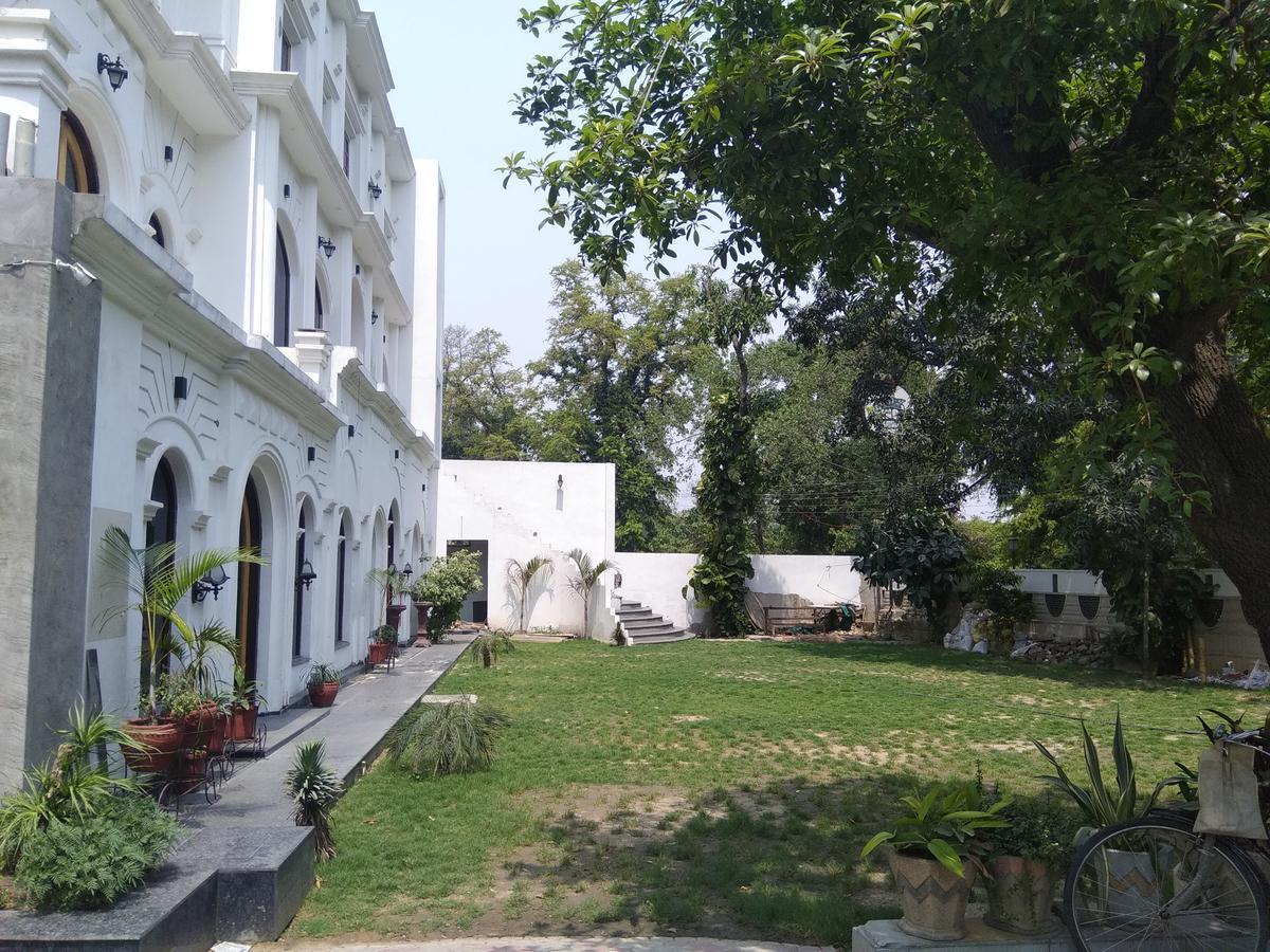 Hotel Kings Retreat Патіала Екстер'єр фото
